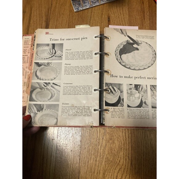 Vtg 1953 Better Homes & Gardens New Cook Book 5-Ring Binder 1st edition - Picture 9 of 16